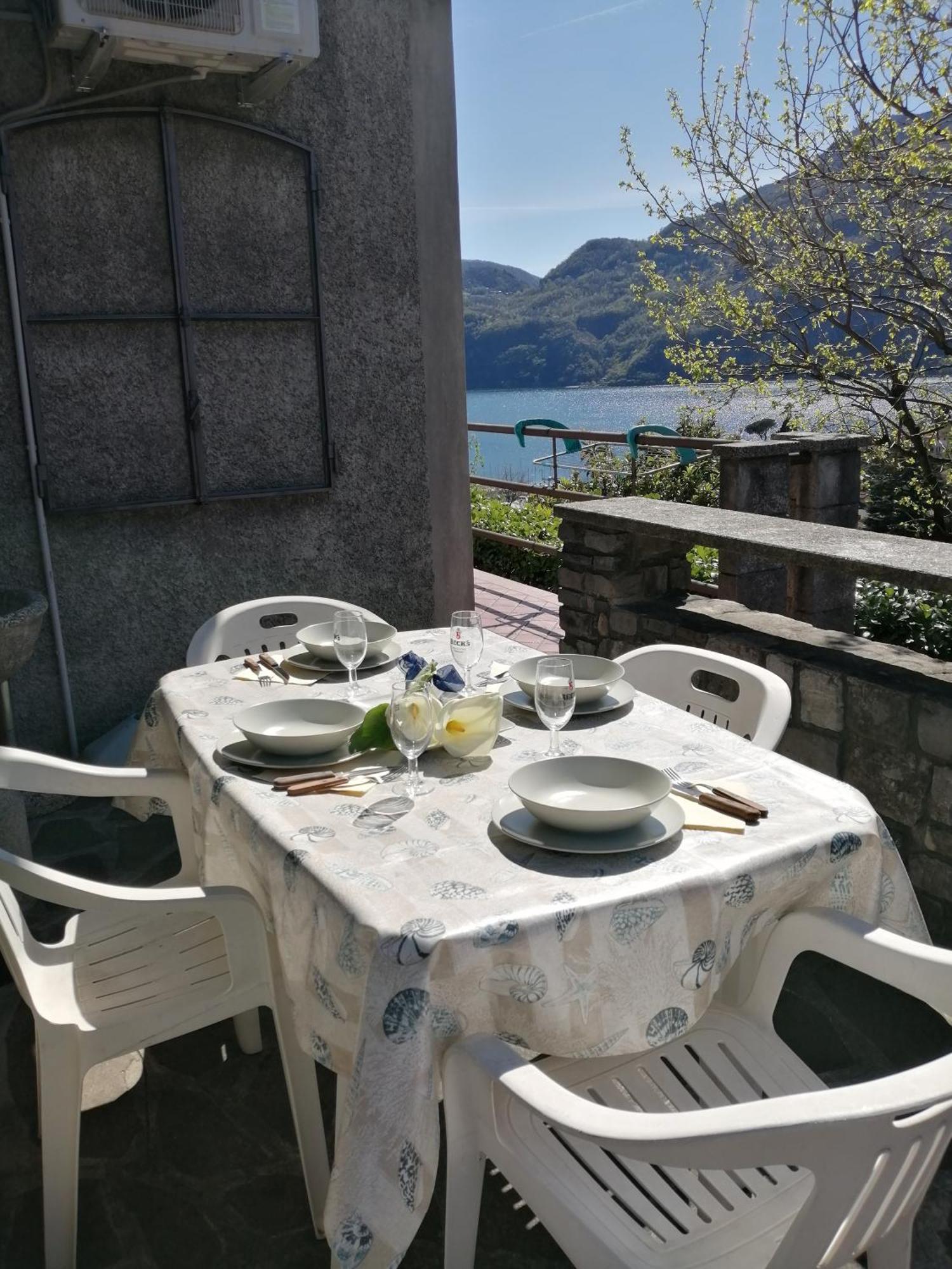 Lake And Guzzi View - Holiday Home Mandello del Lario Luaran gambar
