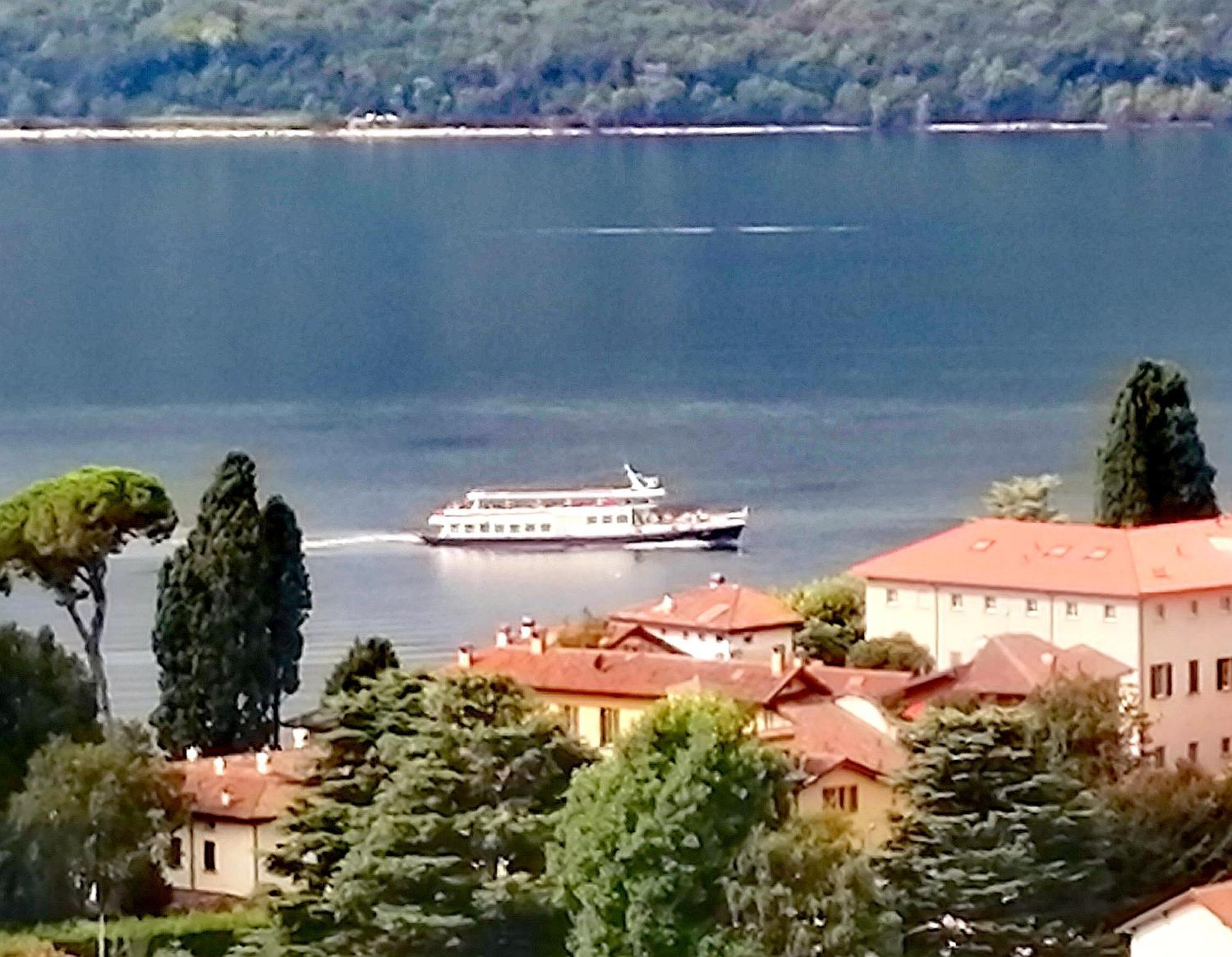 Lake And Guzzi View - Holiday Home Mandello del Lario Luaran gambar