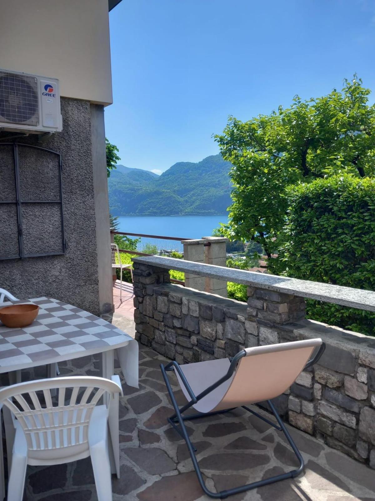 Lake And Guzzi View - Holiday Home Mandello del Lario Luaran gambar