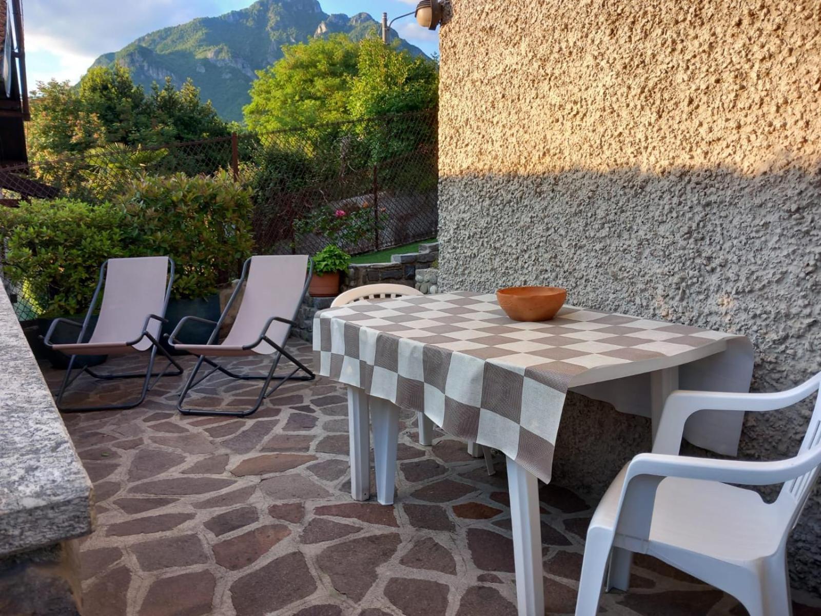 Lake And Guzzi View - Holiday Home Mandello del Lario Luaran gambar